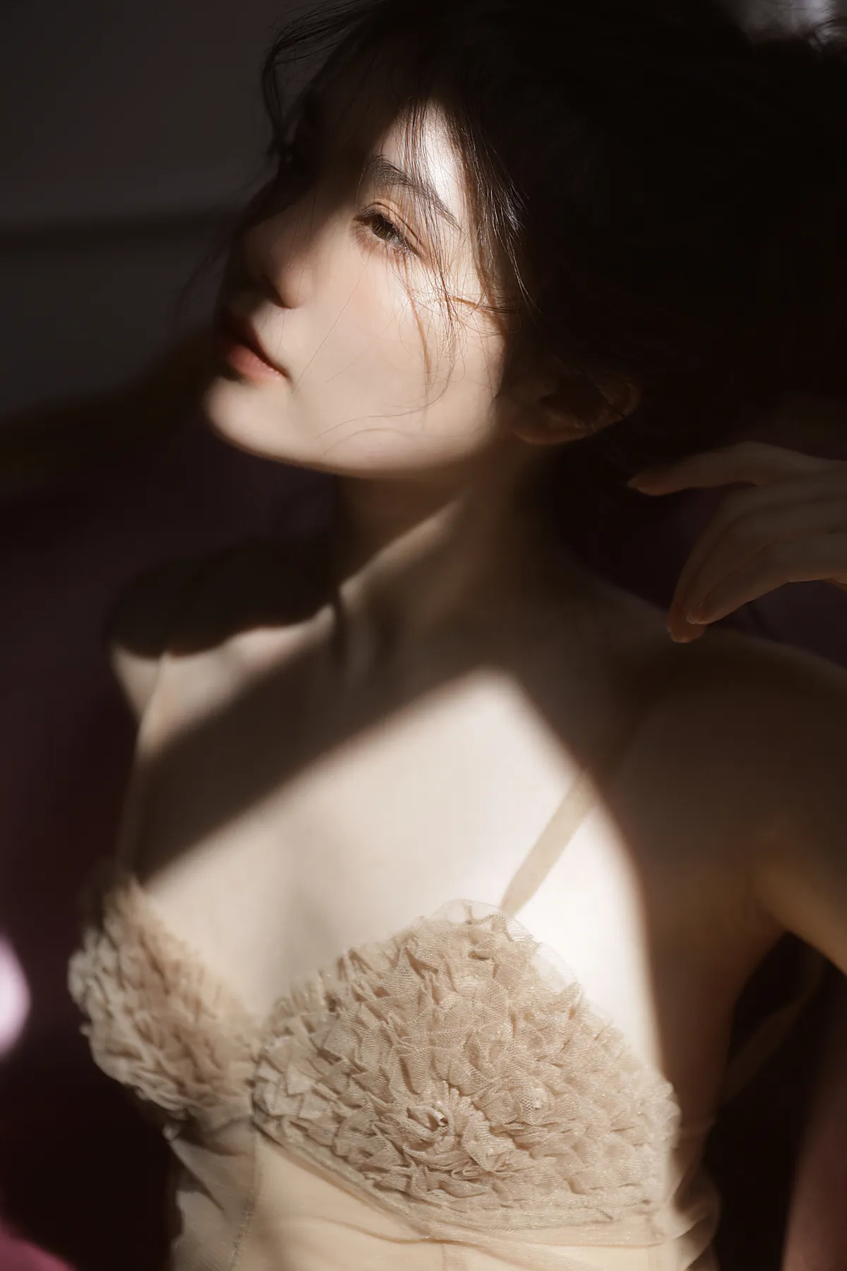 [YITUYU] 2022.12.14 Vol.2675 – Light and Shadow 33#[24P]-9